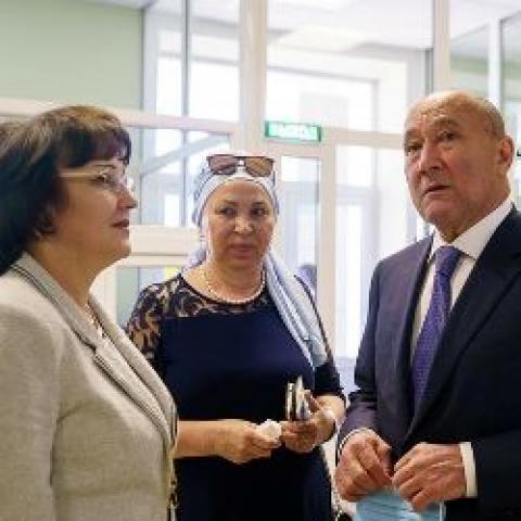 Марат Ахметов посетил Казанский техникум народных художественных промыслов (ФОТО)