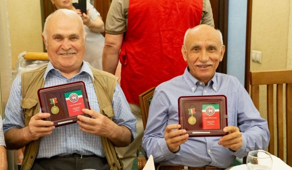 Равиль Ахметшин встретился с актерами Театра Камала (ФОТО)