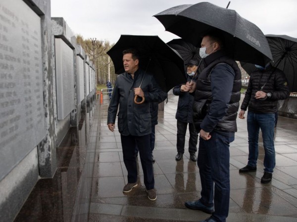 Мэр Казани проконтролировал готовность парка Победы к празднованию 9 Мая