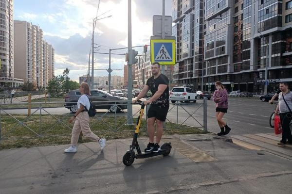 &laquo;Половина еще и пьяные!&raquo;: казанские травматологи замучились &laquo;чинить&raquo; электросамокатчиков   