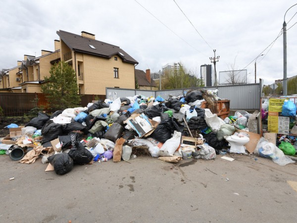 И.Метшин &ndash; регоператору: &laquo;Вы выиграли конкурс, обещали нам чистоту на мусорках. Где результат?&raquo;