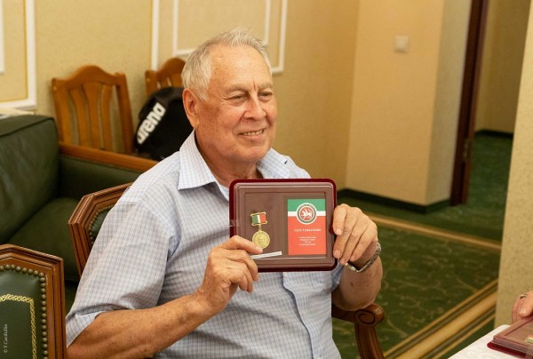 Равиль Ахметшин встретился с актерами Театра Камала (ФОТО)