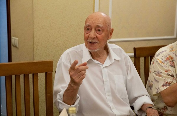 Равиль Ахметшин встретился с актерами Театра Камала (ФОТО)