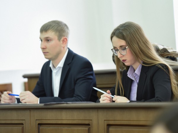 Школьникам на заметку: как справиться с экзаменационным стрессом и взять ситуацию под контроль Школьникам на заметку: как справиться с экзаменационным стрессом и взять ситуацию под контроль