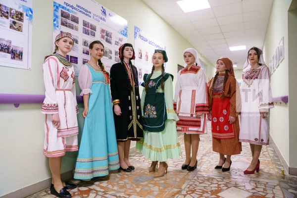 Марат Ахметов посетил Казанский техникум народных художественных промыслов (ФОТО)