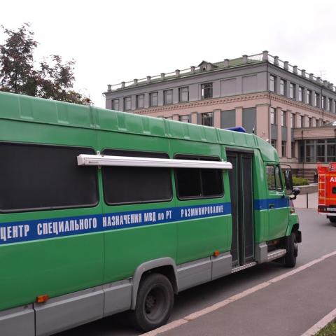 В Казани не первый день продолжаются звонки о минировании зданий &ndash; мэрия