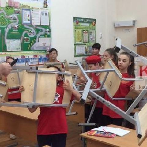 В одной из казанских школ детей начали обучать защите от внезапных нападений (ВИДЕО)