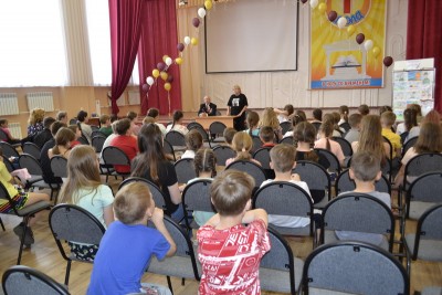 В Елабуге продолжаются мероприятия в рамках акции «Каникулы с Общественным советом» В Елабуге продолжаются мероприятия в рамках акции «Каникулы с Общественным советом»