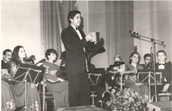 4 июля основателю и дирижеру оркестра Анатолию Шутикову исполняется 75 лет (УНИКАЛЬНЫЕ ФОТОГРАФИИ) 4 июля основателю и дирижеру оркестра Анатолию Шутикову исполняется 75 лет (УНИКАЛЬНЫЕ ФОТОГРАФИИ)