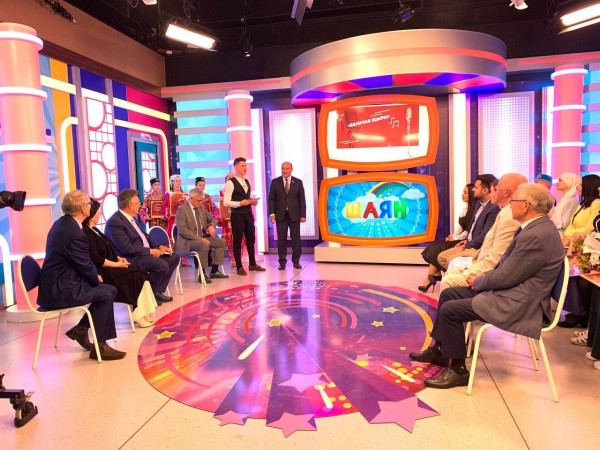 В студии телеканала &laquo;ШАЯН ТВ&raquo; состоялось награждение победителей конкурса детской песни &laquo;Балачак җыры&raquo; (&laquo;Песня детства&raquo;)