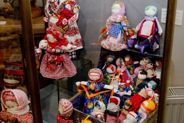 В Национальном музее до конца июня открыта выставка &laquo;Живёт в народе красота: русское декоративно-прикладное искусство&raquo;