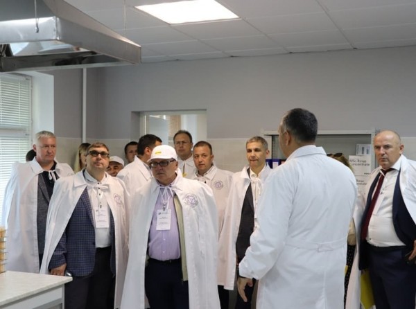 В Татарстане состоялось открытие II Всероссийского конкурса зоотехников-селекционеров молочного и мясного скотоводства (ФОТО) В Татарстане состоялось открытие II Всероссийского конкурса зоотехников-селекционеров молочного и мясного скотоводства (ФОТО)