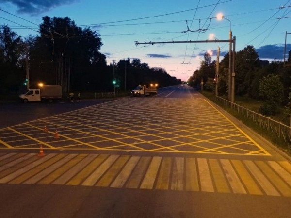 В Казани по ул.Тэцевская появилась &laquo;вафельная&raquo; дорожная разметка 
