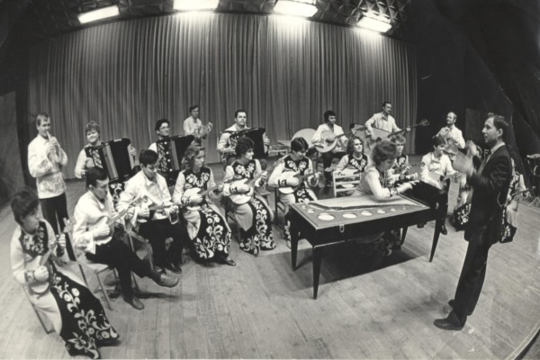 4 июля основателю и дирижеру оркестра Анатолию Шутикову исполняется 75 лет (УНИКАЛЬНЫЕ ФОТОГРАФИИ) 4 июля основателю и дирижеру оркестра Анатолию Шутикову исполняется 75 лет (УНИКАЛЬНЫЕ ФОТОГРАФИИ)