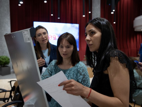 На встрече с предпринимателями Ильсур Метшин объявил о запуске городских грантов для стартапов На встрече с предпринимателями Ильсур Метшин объявил о запуске городских грантов для стартапов