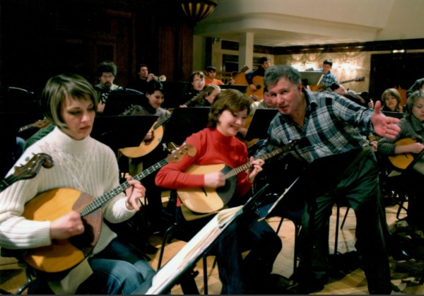 4 июля основателю и дирижеру оркестра Анатолию Шутикову исполняется 75 лет (УНИКАЛЬНЫЕ ФОТОГРАФИИ) 4 июля основателю и дирижеру оркестра Анатолию Шутикову исполняется 75 лет (УНИКАЛЬНЫЕ ФОТОГРАФИИ)