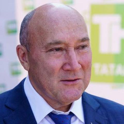 Марат Ахметов: "Проблемы, поднятые в сериале &laquo;Бер-бер хәл&raquo;, существуют в тысячах, ста тысячах татарских семей"