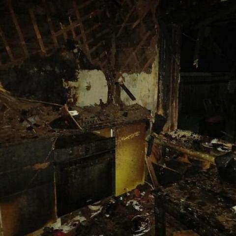 В Башкирии многодетная семья осталась без дома из-за молнии