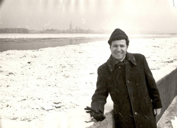 4 июля основателю и дирижеру оркестра Анатолию Шутикову исполняется 75 лет (УНИКАЛЬНЫЕ ФОТОГРАФИИ) 4 июля основателю и дирижеру оркестра Анатолию Шутикову исполняется 75 лет (УНИКАЛЬНЫЕ ФОТОГРАФИИ)