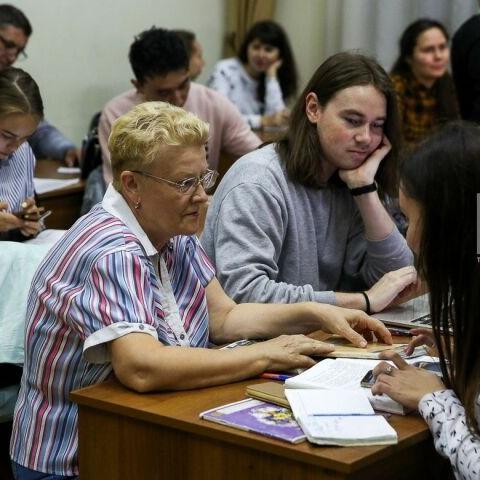 Бесплатные курсы татарского языка в КФУ окончили 880 человек Бесплатные курсы татарского языка в КФУ окончили 880 человек