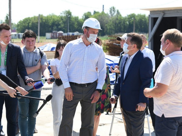 Ильсур Метшин: «Реконструкция очистных сооружений – это проект, который выведет экологию Казани на новый уровень» Ильсур Метшин: «Реконструкция очистных сооружений – это проект, который выведет экологию Казани на новый уровень»