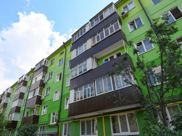 Градиентный фасад, общественный огород и подкова на счастье: как изменится дом №7 и двор на ул.Чкалова