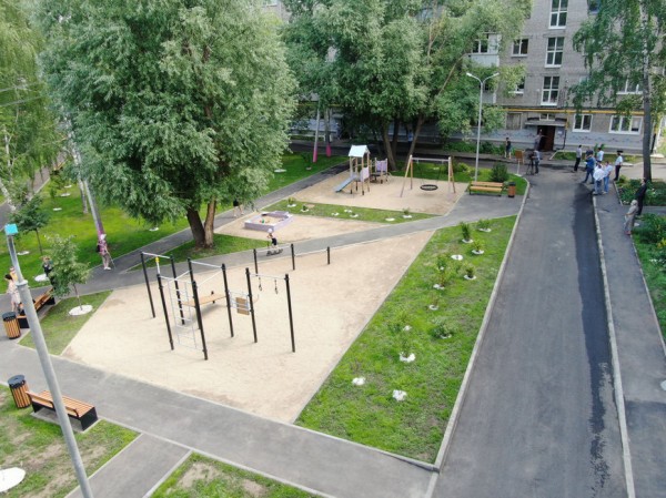 И.Метшин: &laquo;Детская площадка, озеленение и мурал &ndash; двор изменился до неузнаваемости&raquo;