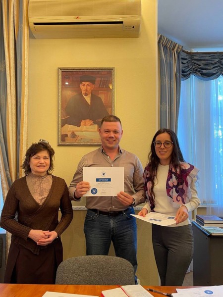 В Санкт-Петербурге были вручены сертификаты КФУ об окончании курсов татарского языка