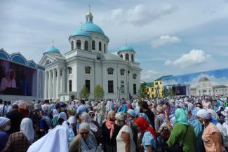 &laquo;Ваши имена занесены в историю&raquo;: патриарх Кирилл освятил в Казани воссозданный собор и наградил причастных
