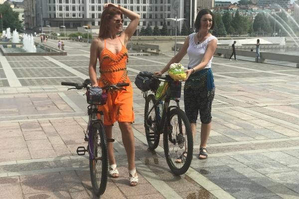 Шахерезады на железных конях в Казани заставили мужчин сворачивать головы