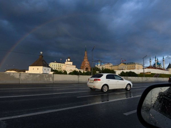 На 16 июля синоптики объявили в Казани штормовое предупреждение из-за грозы, сильного ветра и дождя На 16 июля синоптики объявили в Казани штормовое предупреждение из-за грозы, сильного ветра и дождя
