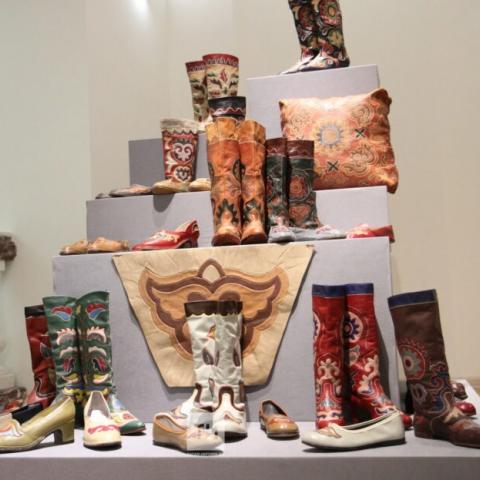 &laquo;Райские птицы&raquo; и &laquo;Шурале&raquo;: в Национальном музее показаны безграничные возможности кожаной мозаики