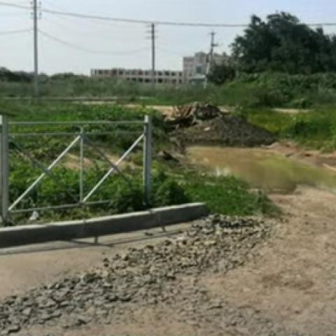 Нижнекамцы замерили ямы на дорогах для Владимира Путина