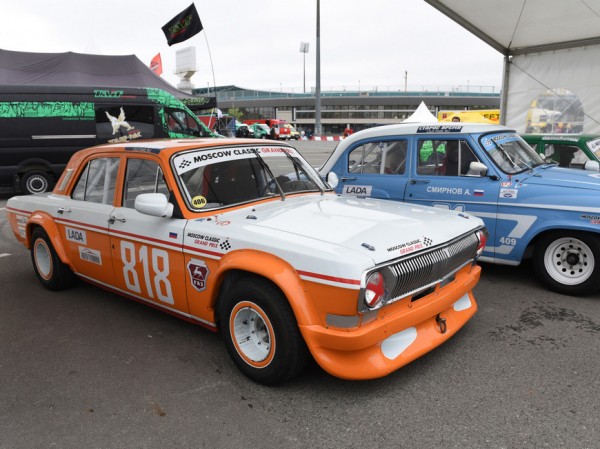 Афиша Казани на выходные: открытие террасы для книголюбов, соревнования по автозвуку и мастер-класс российского режиссера