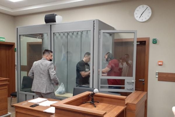 В Казани сперва отпустили, а потом отправили под арест подполковника МЧС, которого обвиняют во взяточничестве В Казани сперва отпустили, а потом отправили под арест подполковника МЧС, которого обвиняют во взяточничестве