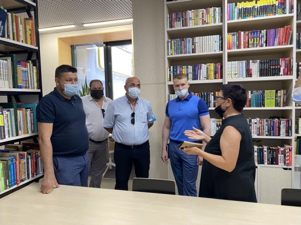 Депутаты Казгордумы проверили обеспечение безопасности социальных объектов Депутаты Казгордумы проверили обеспечение безопасности социальных объектов