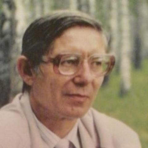 Умер известный татарский писатель Нур Ахмадиев Умер известный татарский писатель Нур Ахмадиев