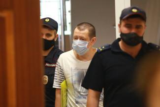 В Казани у экс-начальника отдела полиции, обвиняемого в крышевании, арестовали «Мерседес», нажитый «преступным путем» В Казани у экс-начальника отдела полиции, обвиняемого в крышевании, арестовали «Мерседес», нажитый «преступным путем»