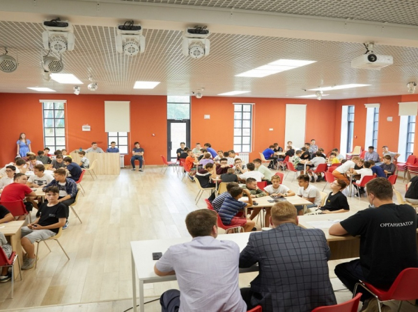 Семикратный обладатель Кубка Мэра Казани в игре &laquo;Что? Где? Когда?&raquo; провел для детей интеллектуальные соревнования