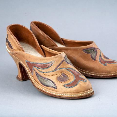 Жители Казани смогут узнать о секретах и традициях татарской кожаной мозаики