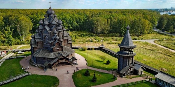 Татарские художники Санкт-Петербурга приняли участие в пленэре в усадьбе &laquo;Богословка&raquo; (ФОТО)