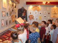 К акции «Помоги собраться в школу» подключились чистопольские полицейские и общественники К акции «Помоги собраться в школу» подключились чистопольские полицейские и общественники