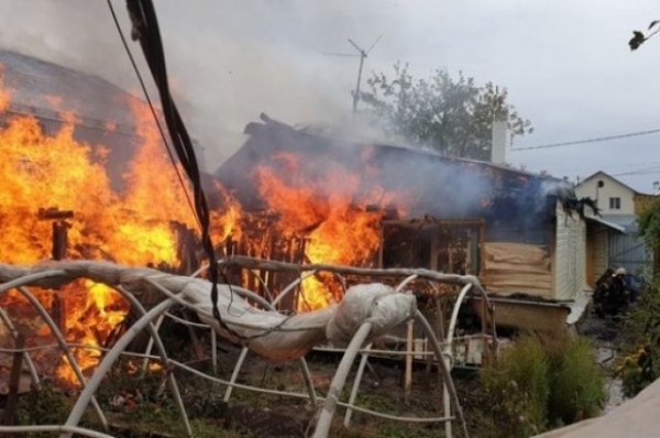 Легковой автомобиль горел в Зеленодольске