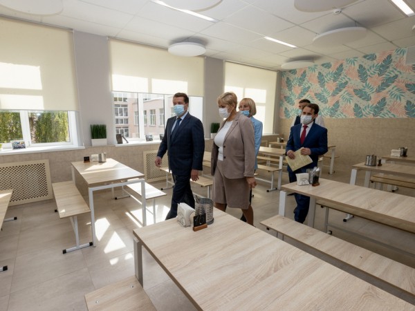 И.Метшин: «Сегодня более 50% казанцев занимаются спортом, и эта площадка станет еще одним поводом выбрать здоровый образ жизни» И.Метшин: «Сегодня более 50% казанцев занимаются спортом, и эта площадка станет еще одним поводом выбрать здоровый образ жизни»