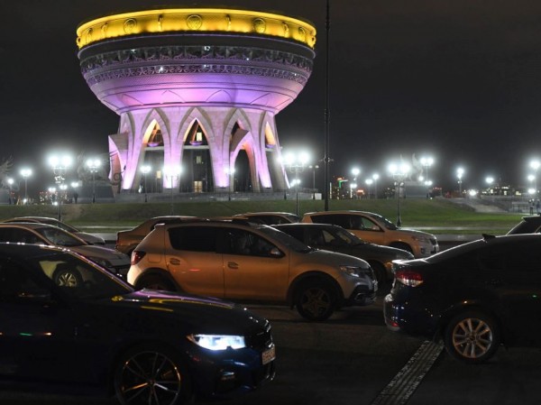 Вечерний город и подвиг героя &ndash; казанцы под открытым небом посмотрели фильм &laquo;Девятаев&raquo;