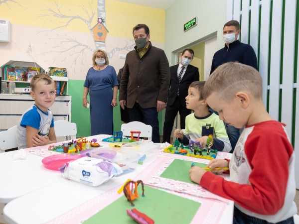 В Московском районе Казани после капремонта открылся детский сад &laquo;Малышок&raquo;, где учат делать мультики и бонсай