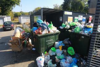 &laquo;Сделали для показухи&raquo;: как в отдельно взятом казанском дворе провалилась идея раздельного сбора мусора