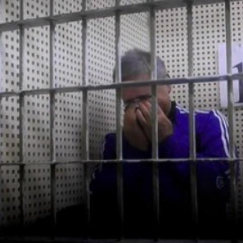 Экс-замглавы МЧС Татарстана зарыдал, услышав, что проведет в СИЗО еще полгода (ВИДЕО) Экс-замглавы МЧС Татарстана зарыдал, услышав, что проведет в СИЗО еще полгода (ВИДЕО)