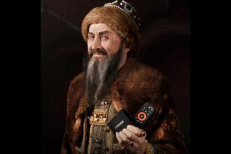 &laquo;У него и борода точно такая же!&raquo;: в Казани разгорелся скандал из-за рекламы с царем, похожим на Ивана Грозного