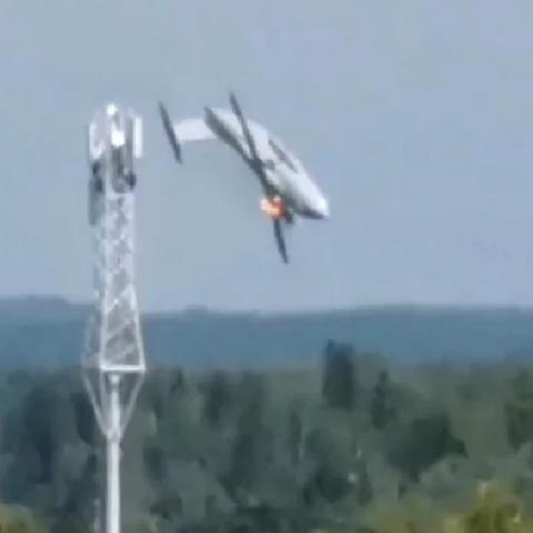 Назвали вероятные причины крушения нового военного самолета под Москвой